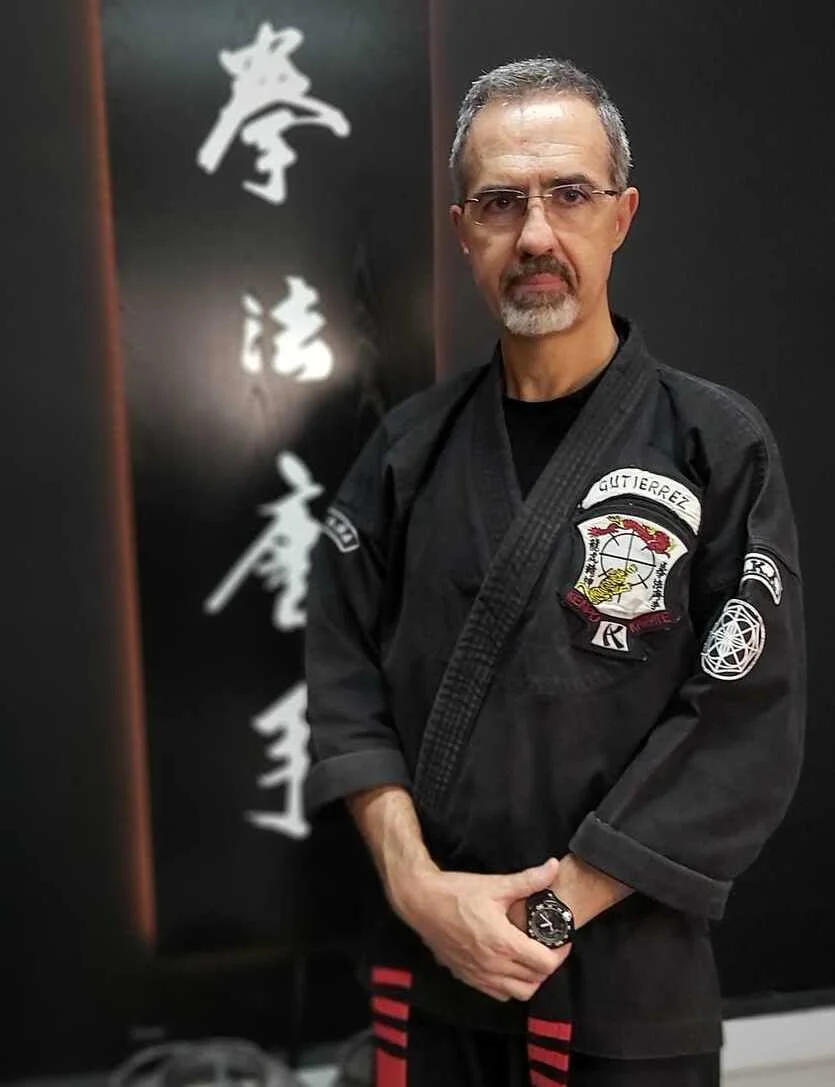 director jose maria gutierrez salcedo kimono